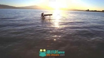 湖面上弹钢琴表演文艺高清实拍视频素材