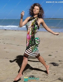 沙滩性感女性多种颜色花纹纱巾系法3D模型