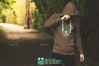 多款女性连衣帽杉模特实景展示PSD模板hoodie-mock-up-urban-edition-13206937