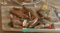 高级餐厅海鲜大餐菜品摆盘高清实拍视频素材